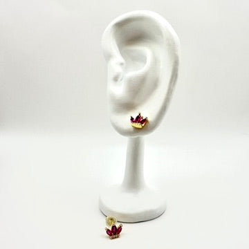 Ohrstecker „Pink Lotus Bloom“ mit fuchsiafarbenem Glas