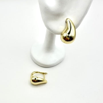 Statement-Ohrhänger „Liquid Gold“ in Tropfenform