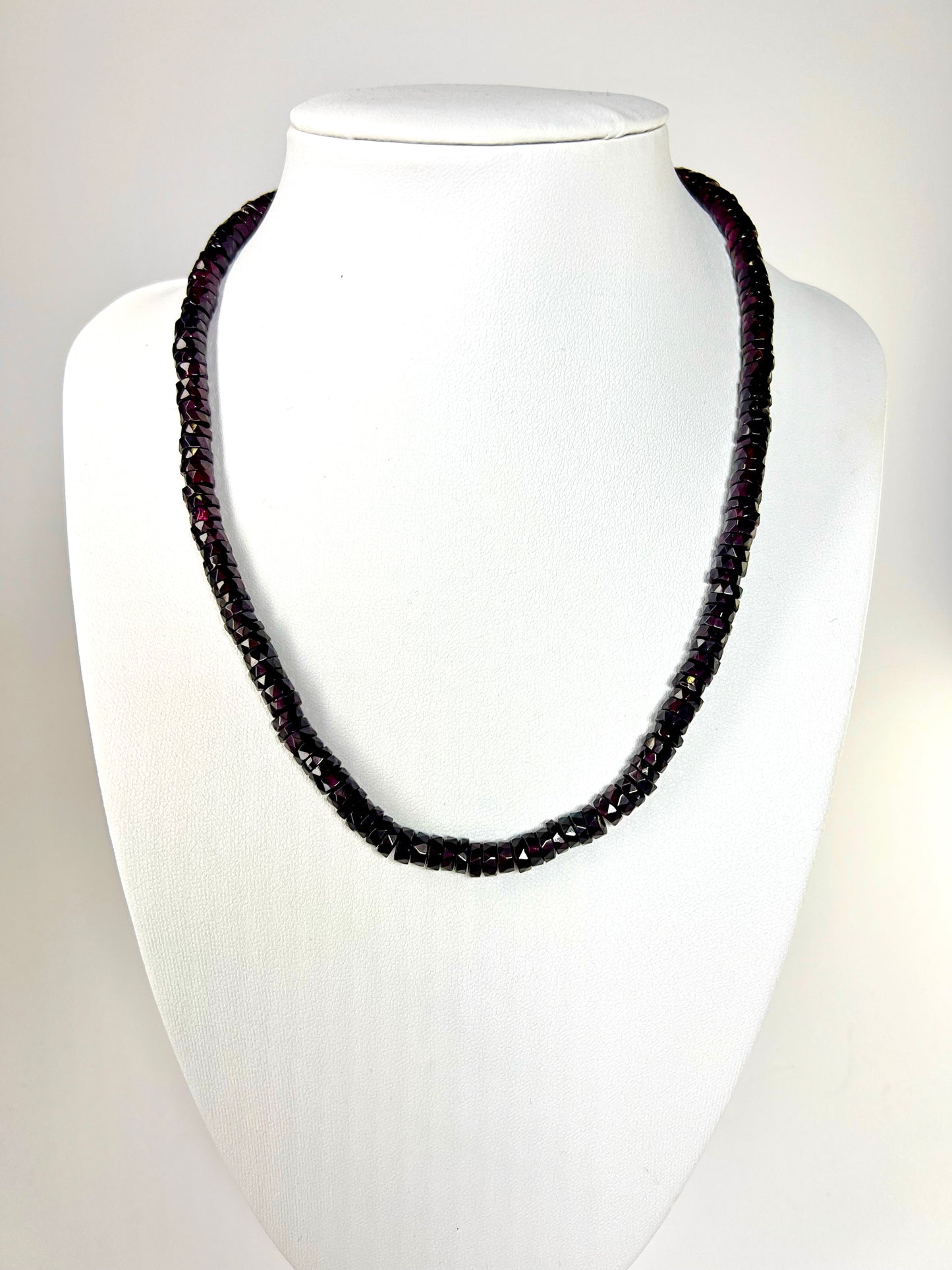 Collier aus Granaten_4