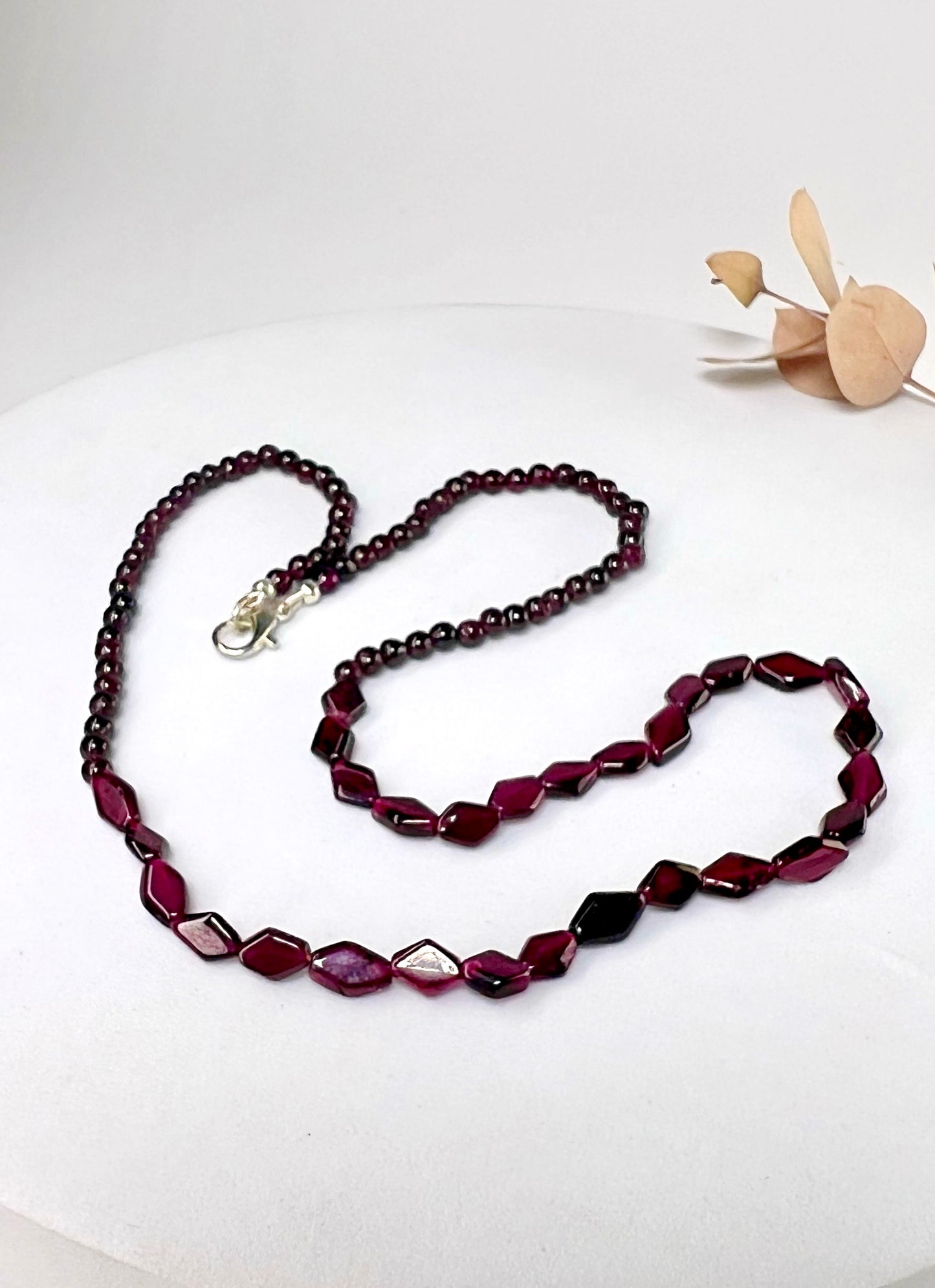 Collier aus Granaten_12
