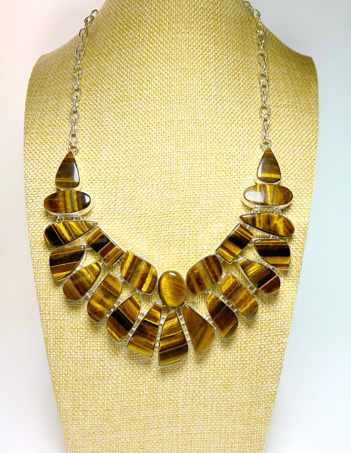 Collier aus Tigerauge