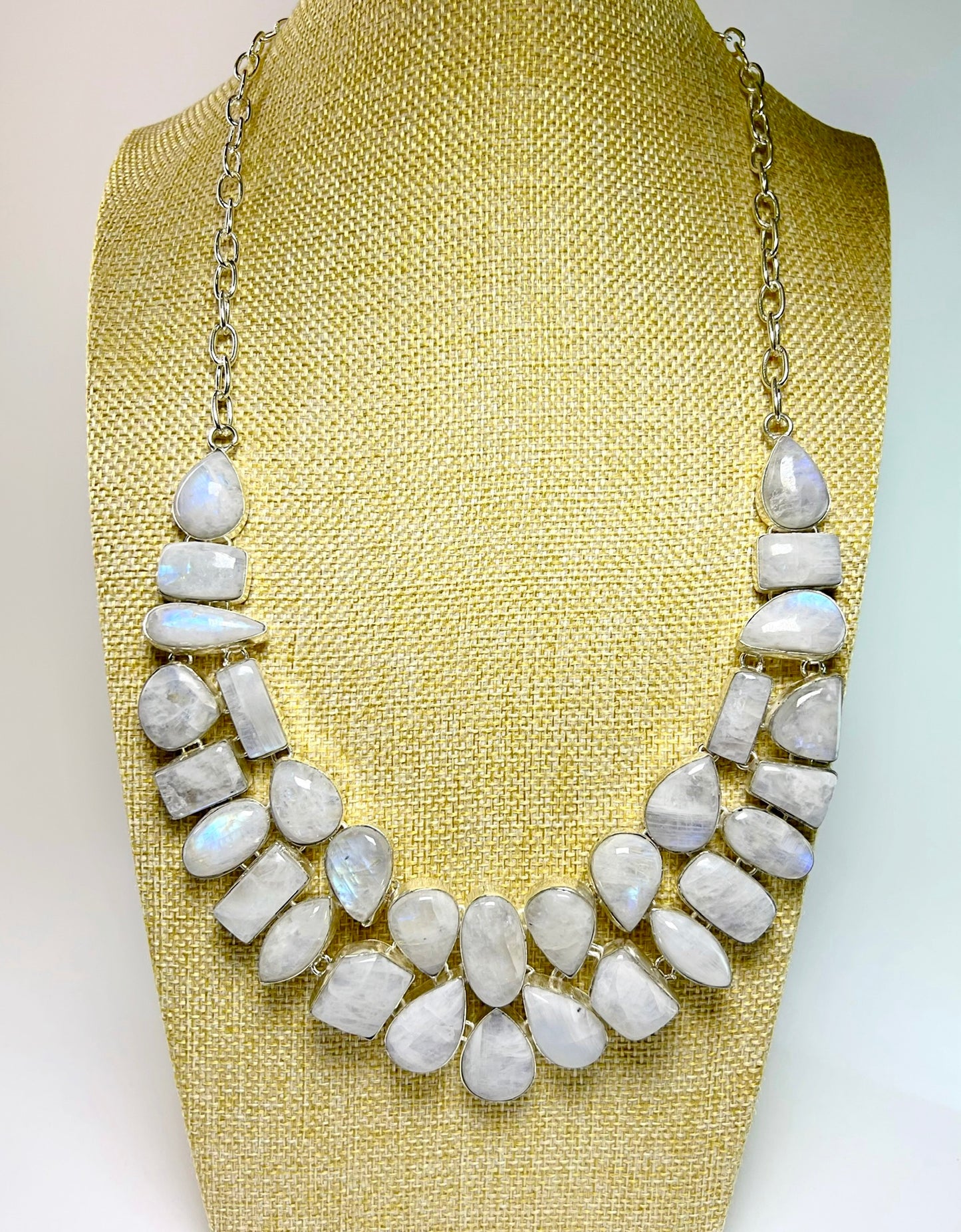 Collier aus Mondstein