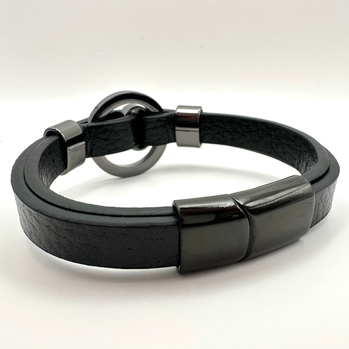 Herren-Lederarmband mit markantem Hematit
