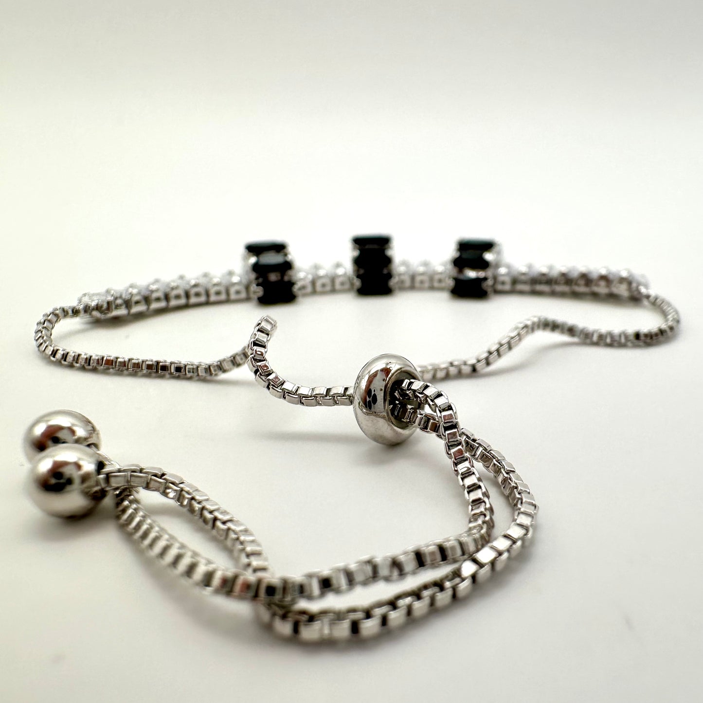 Damen-Armband "Baguette Royal" mit Schwarz-Weiß-Kontrast