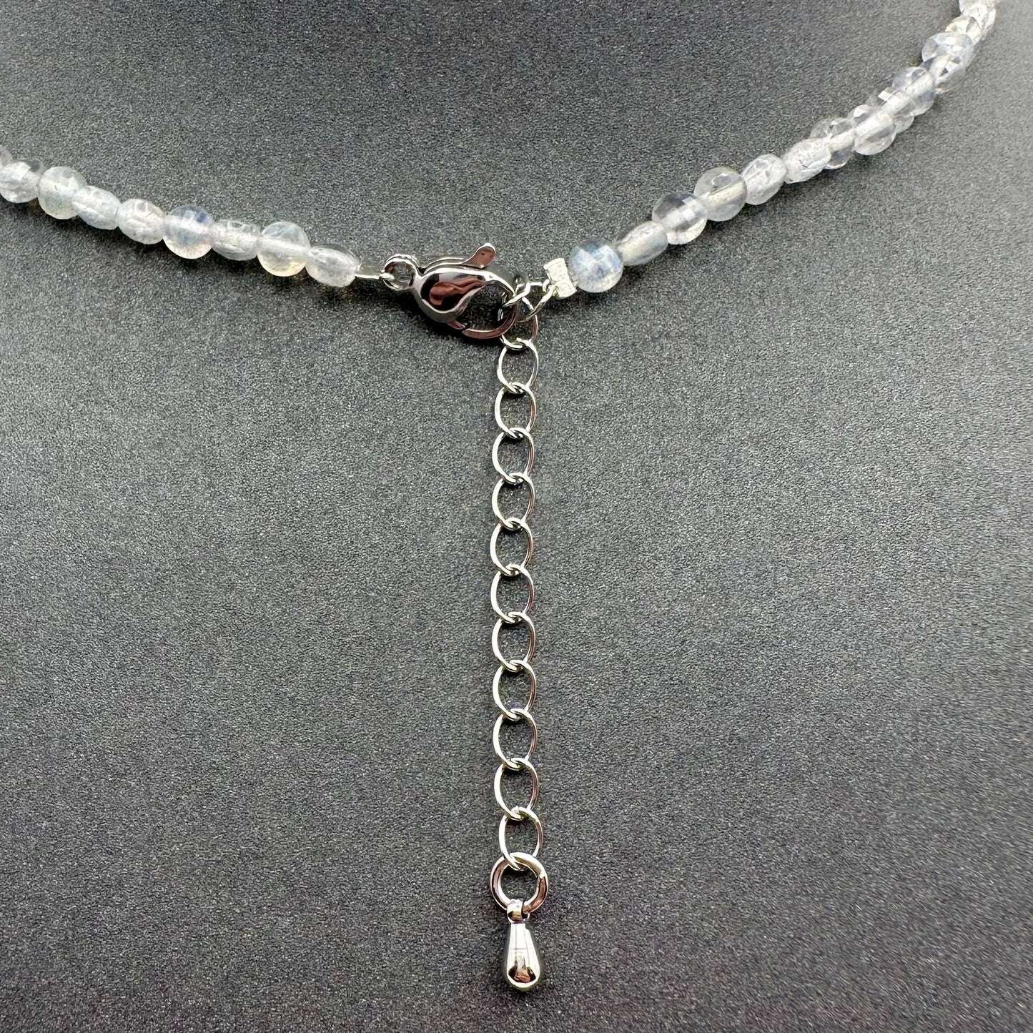 Schmuck-Set aus facettiertem Mondstein (Halskette & Armband)