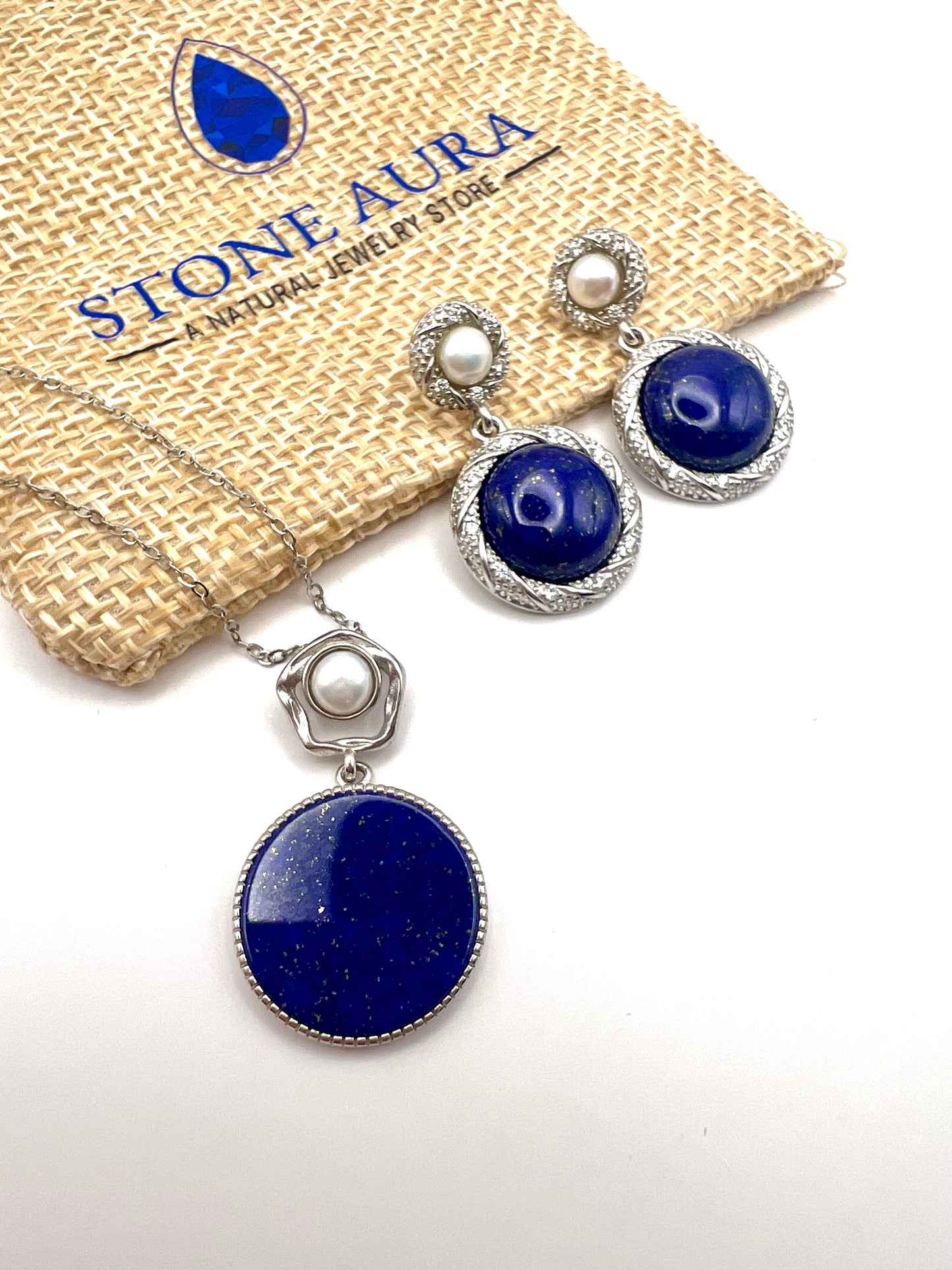 Majestätisches Schmuckset: Lapislazuli & Süßwasserperlen.