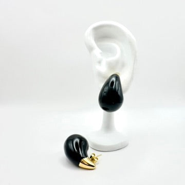 Statement-Ohrstecker „Midnight Drop“ mit schwarzem Element