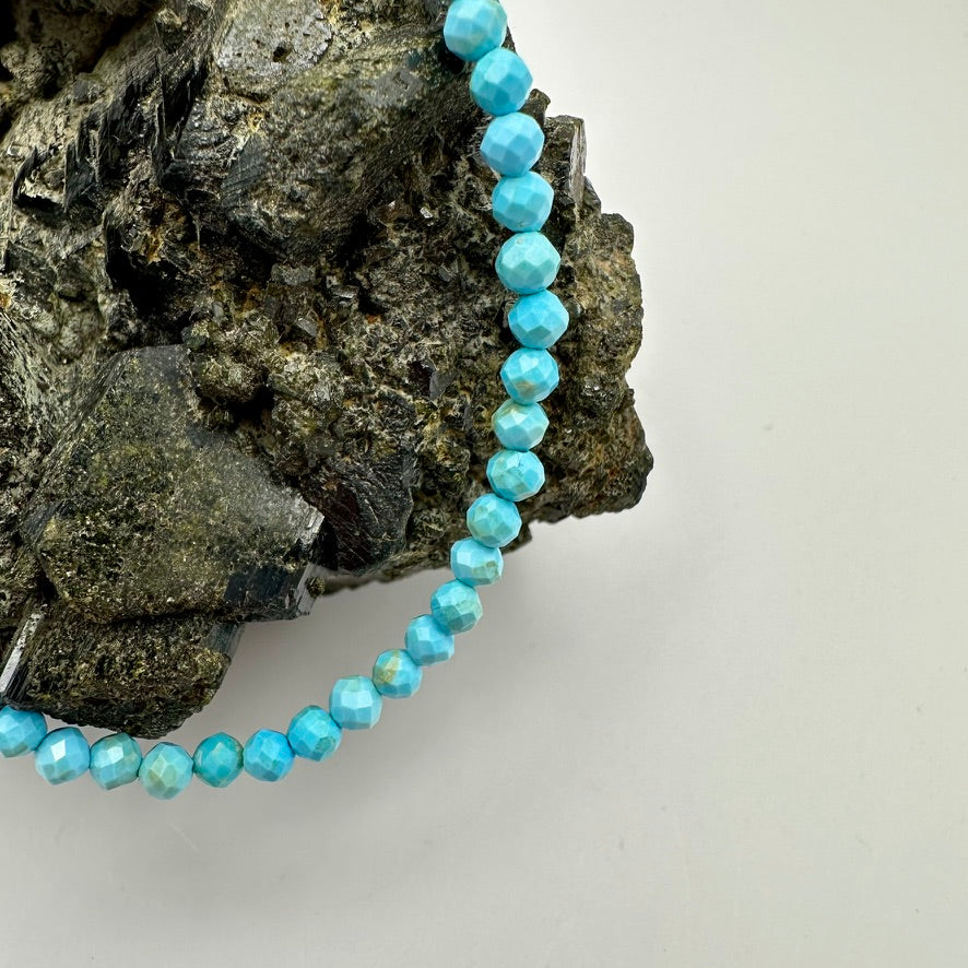 Howlith Armband