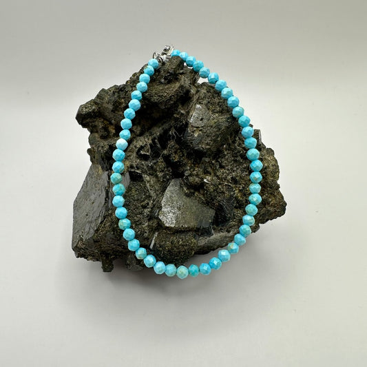 Howlith Armband