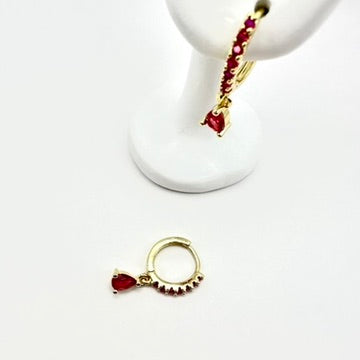 Creolen „Ruby Drop“ mit rotem Glas