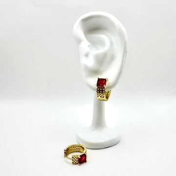 Breite Creolen „Ruby Honeycomb“ mit pink-rotem Glas