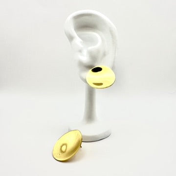 Matte Statement-Ohrstecker „Golden Satin“ aus Edelstahl