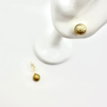Ohrstecker „Golden Dust“ mit Frosted-Effekt