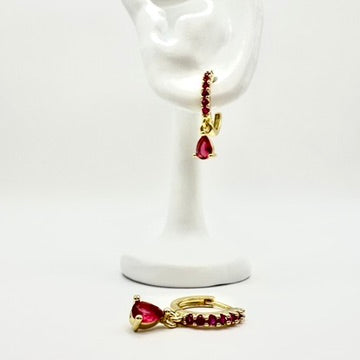 Creolen „Ruby Drop“ mit rotem Glas