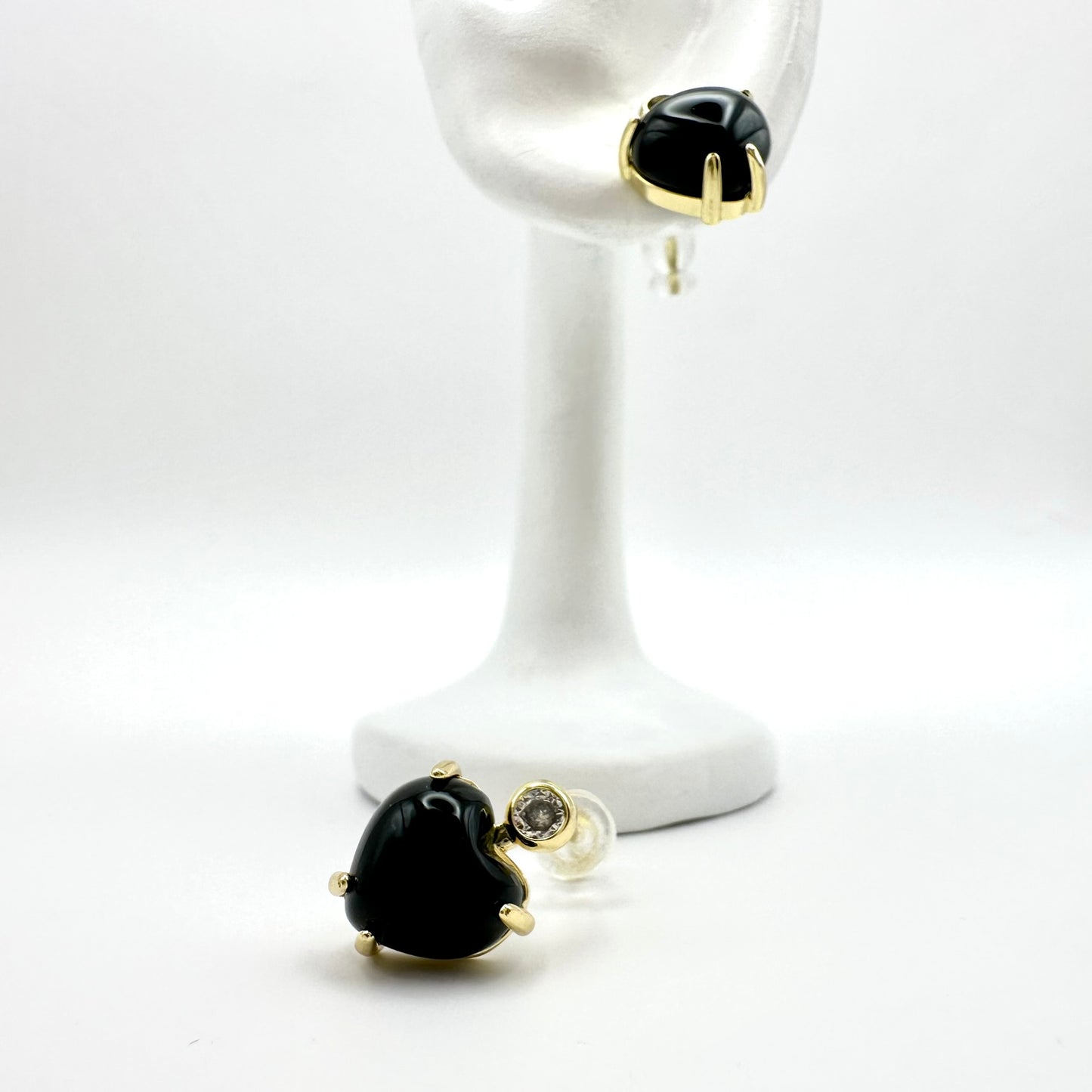 Ohrstecker „Midnight Heart“ mit schwarzem Glas