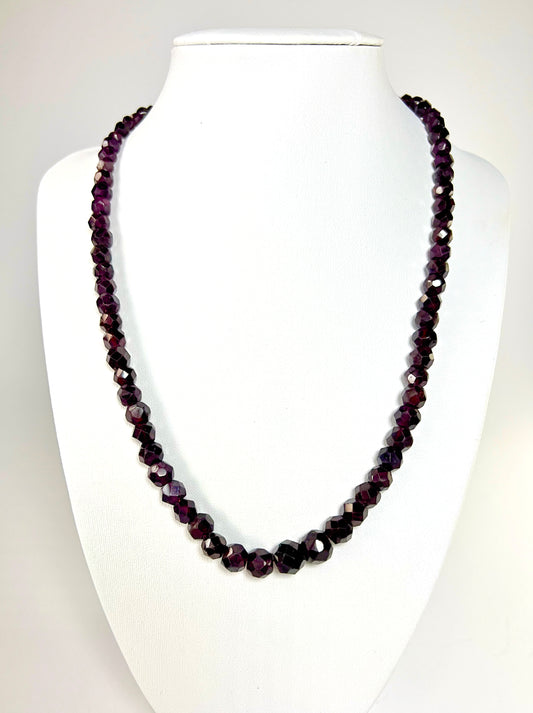 Collier aus Granaten_1