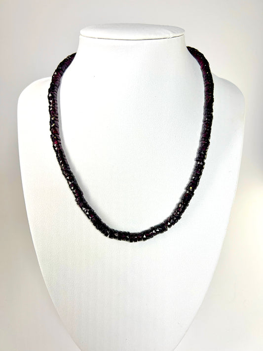 Collier aus Granaten_4