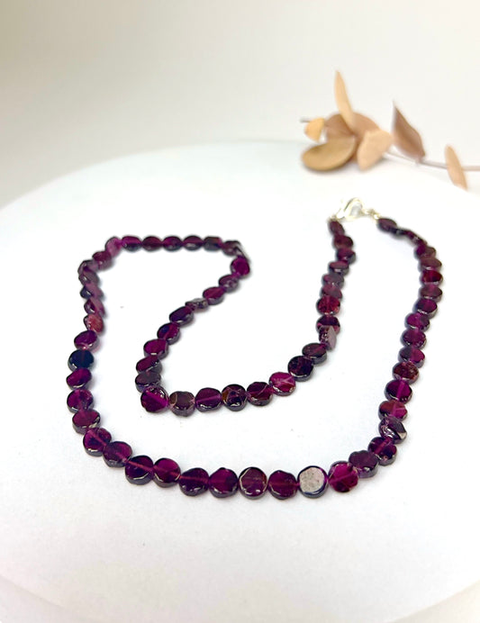 Collier aus Granaten_17