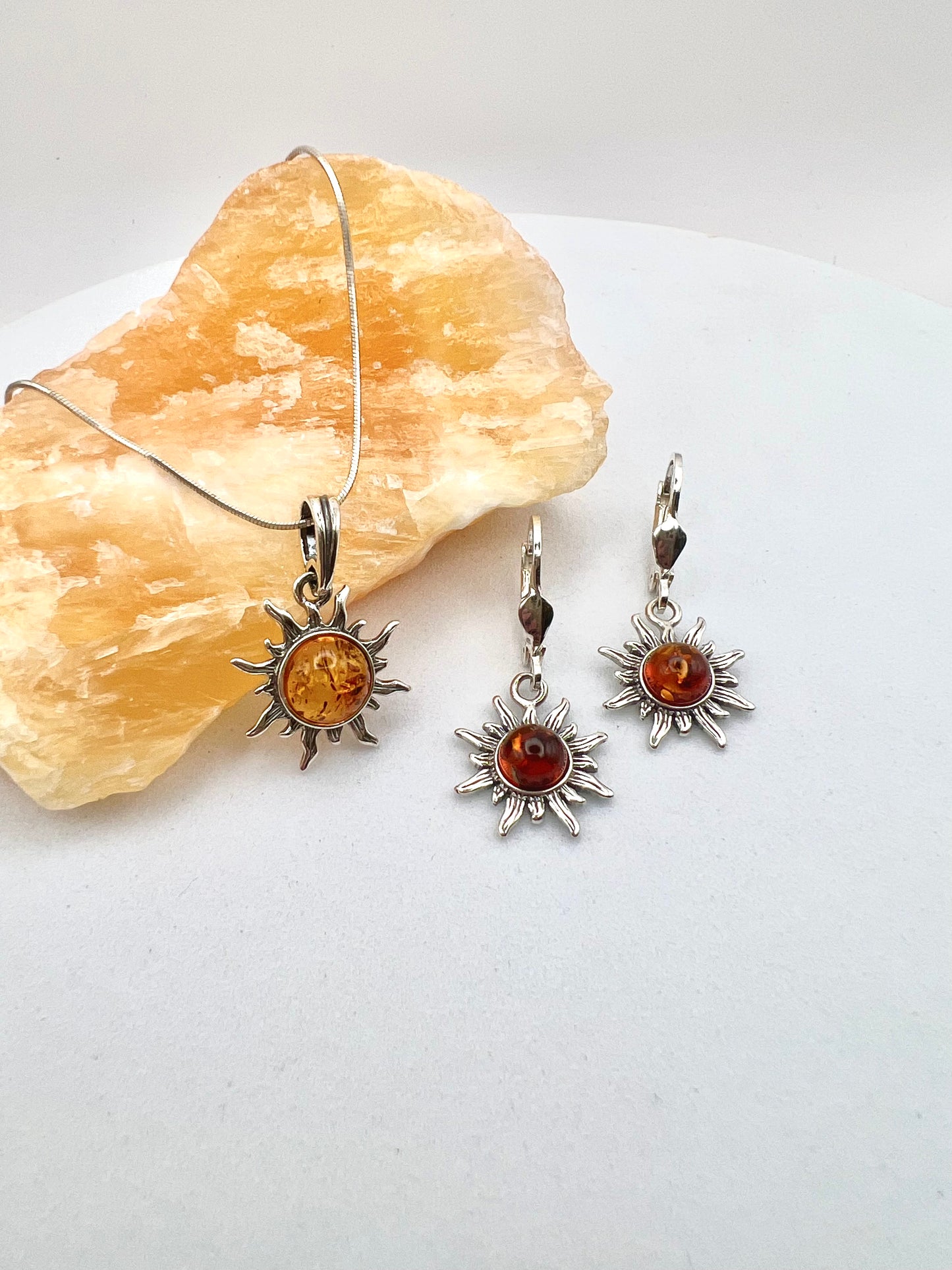 Produktbeschreibung für Schmuck-Set (Sonnen-Design)
