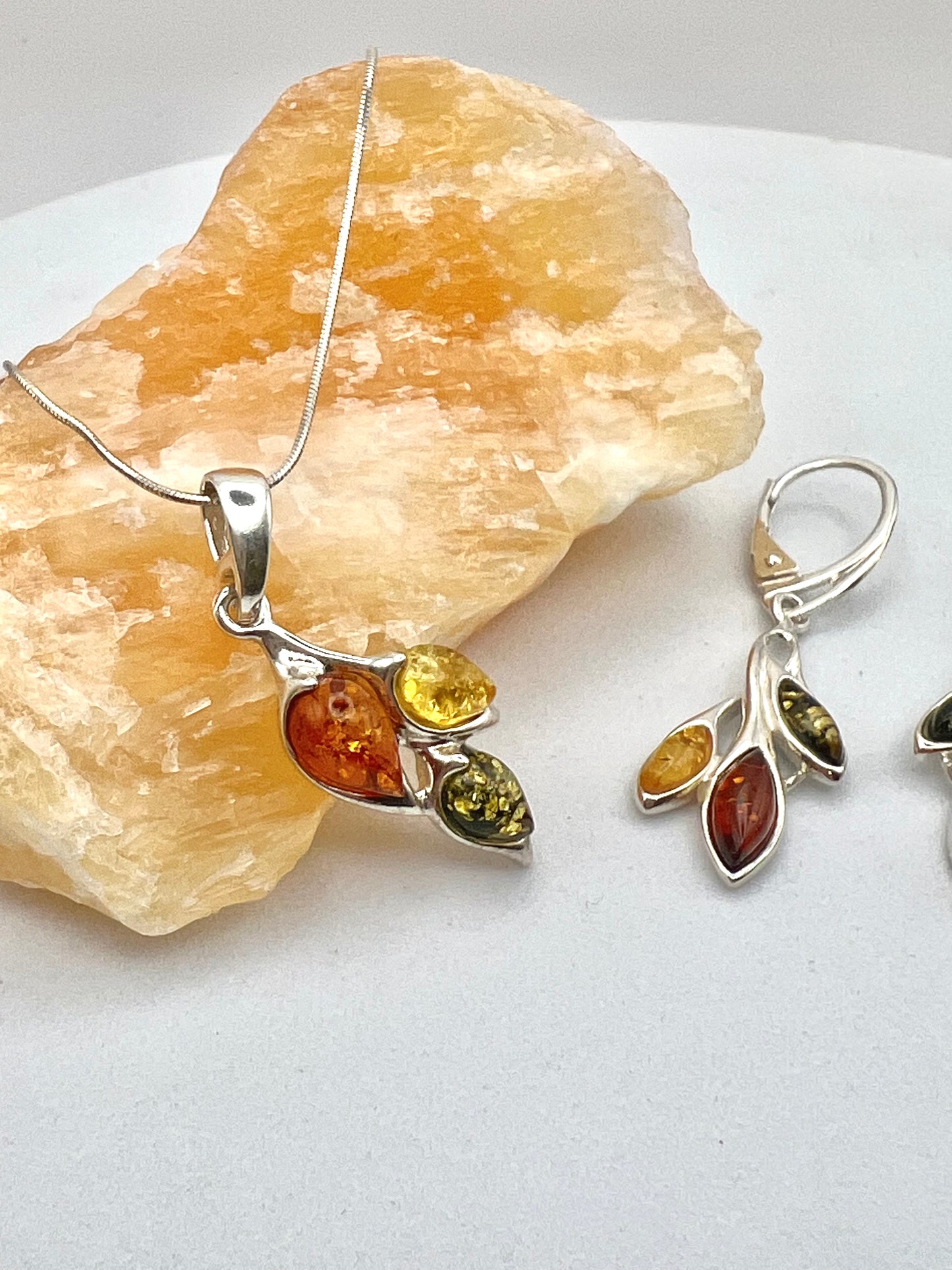 Exklusives Schmuck-Set: 925 Silber und Natur-Bernstein