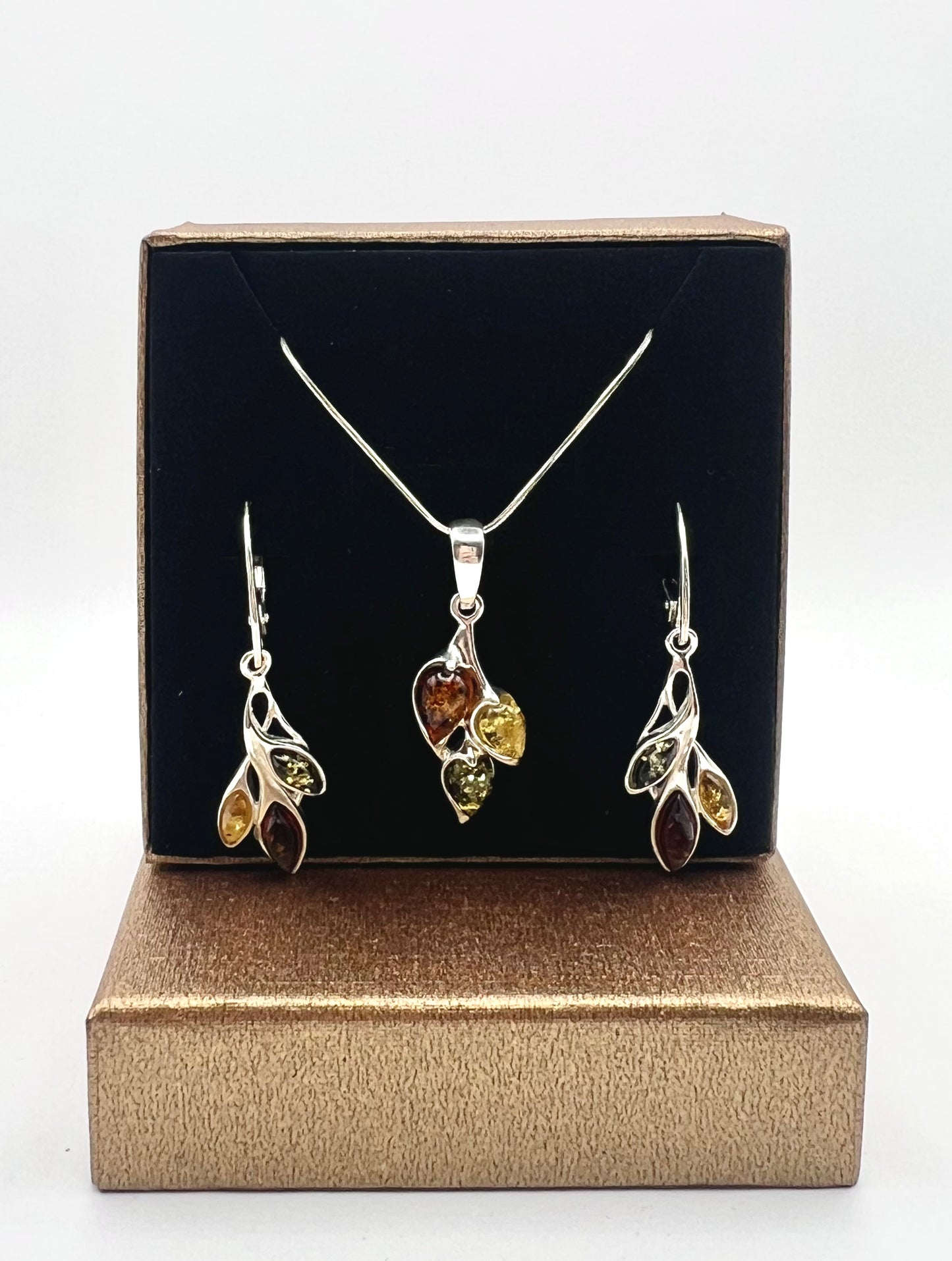 Exklusives Schmuck-Set: 925 Silber und Natur-Bernstein