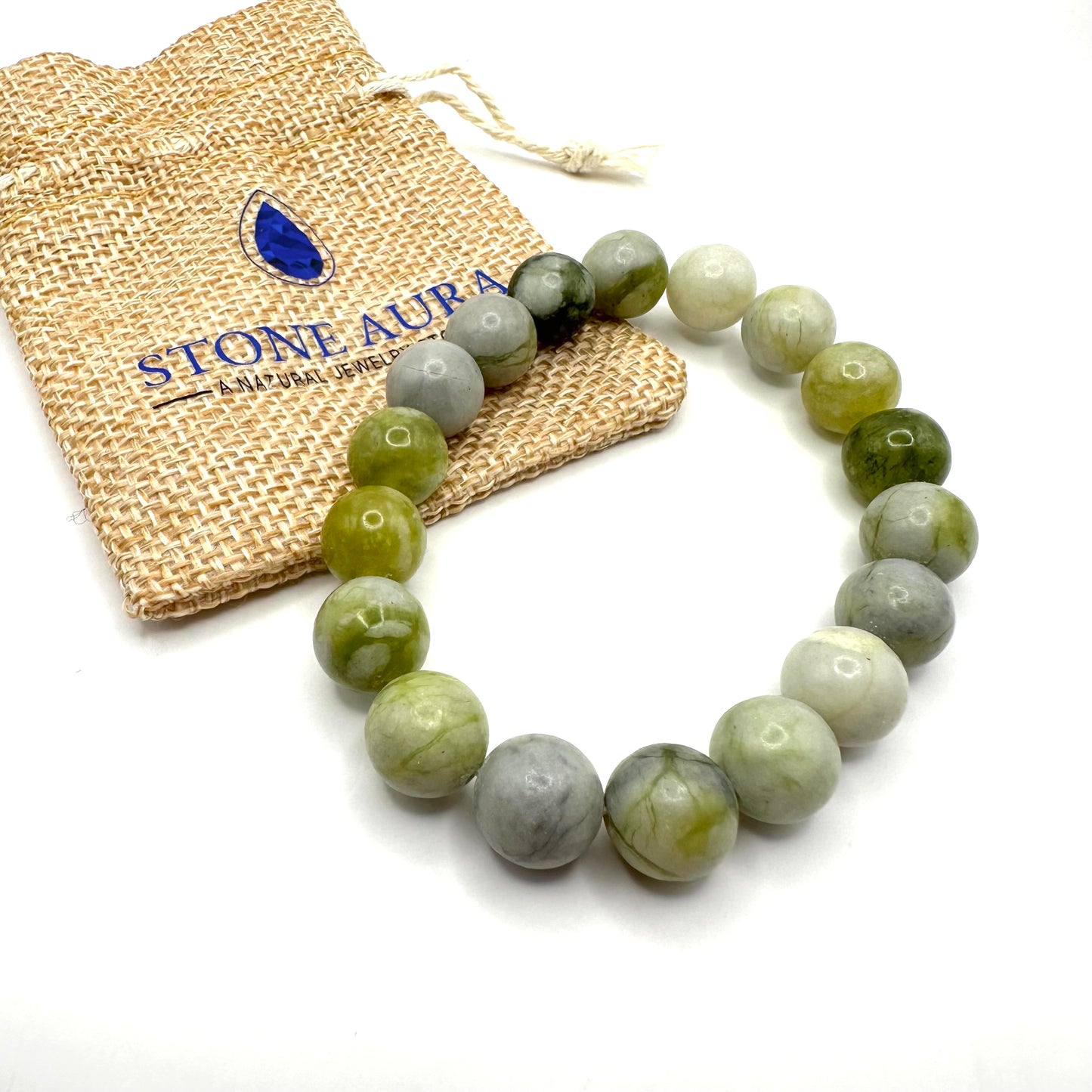 Einzigartiges Armband aus Jade (Kugel 10 mm)