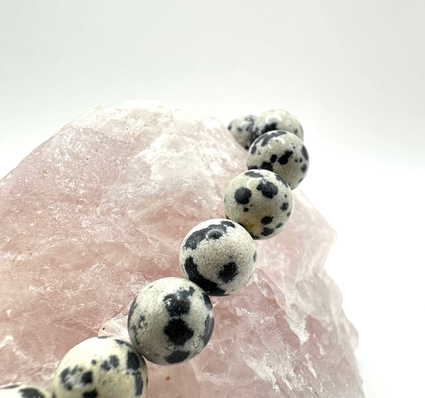 Einzigartiges Armband aus Dalmatiner Jaspis (Kugel 8 mm)