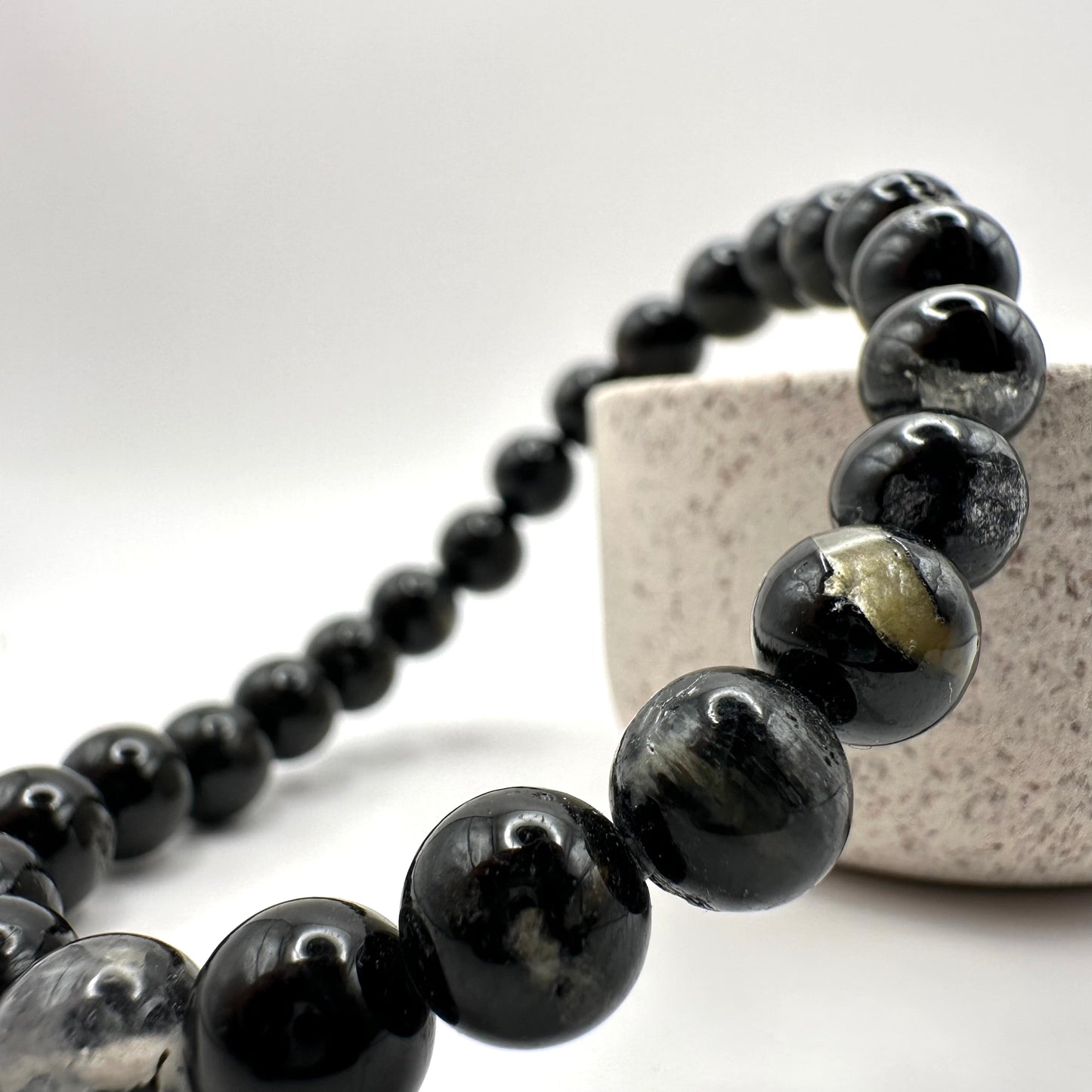Obsidian-Armband „Schwarzer Glanz“