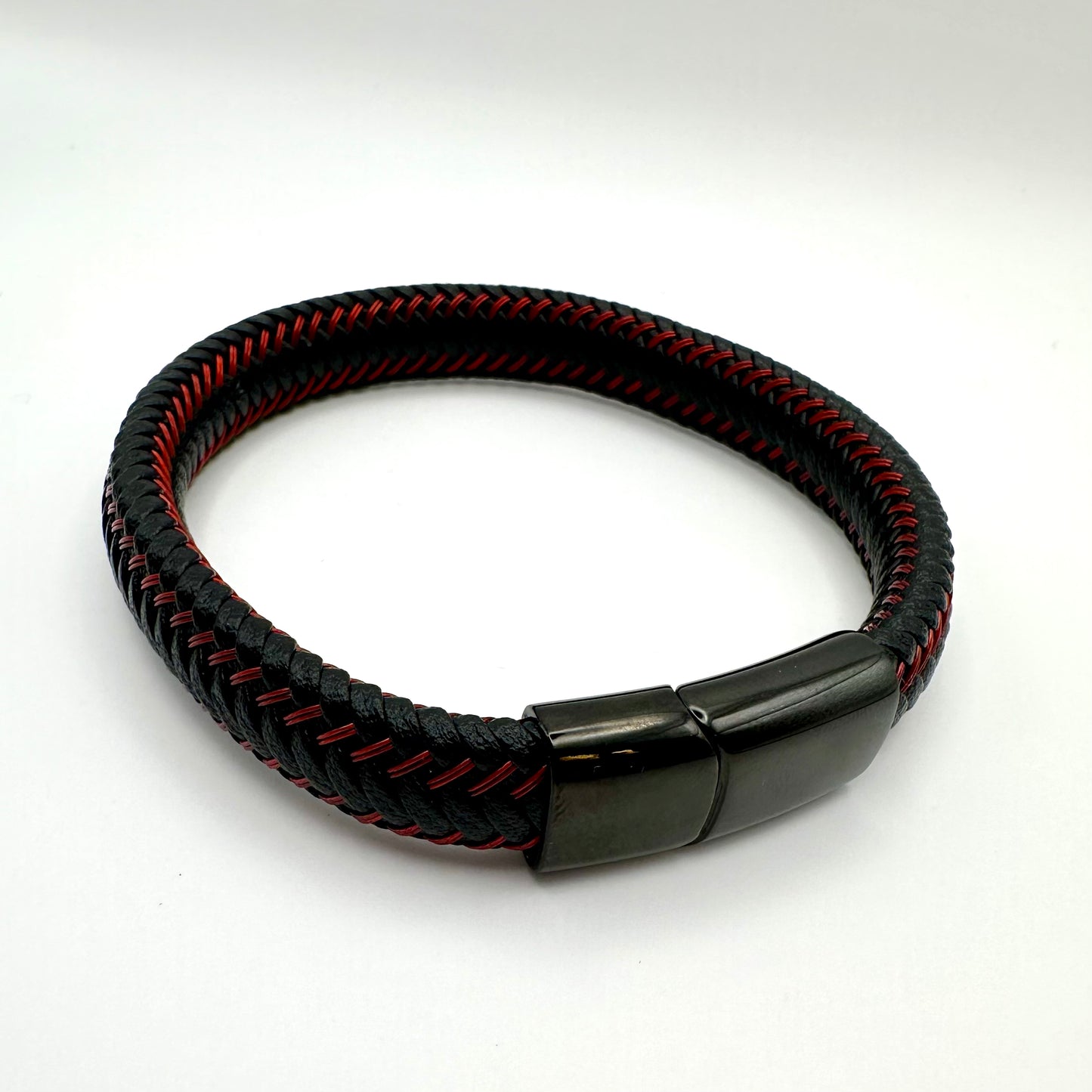 Herren-Armband „Nexus Weave“ in Schwarz & Rubinrot