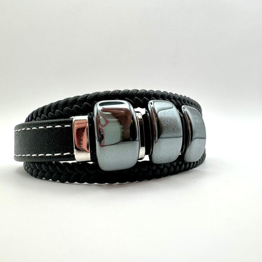 Herren-Armband „Titan Shield“ in Schwarz & Chrom