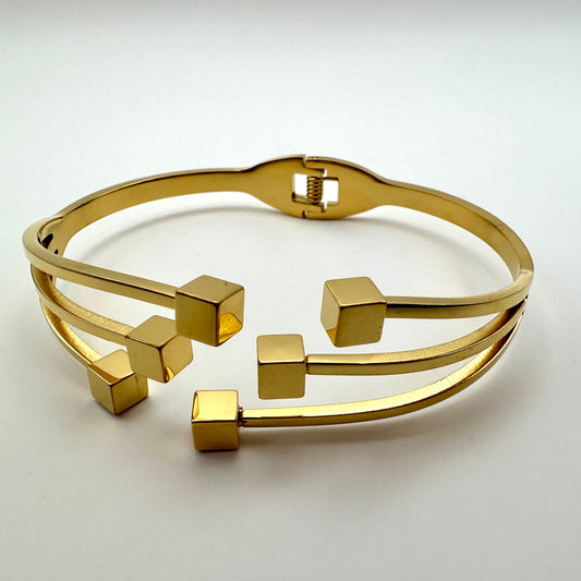 Armreif „Geometric Cubes“ in Gold-Optik