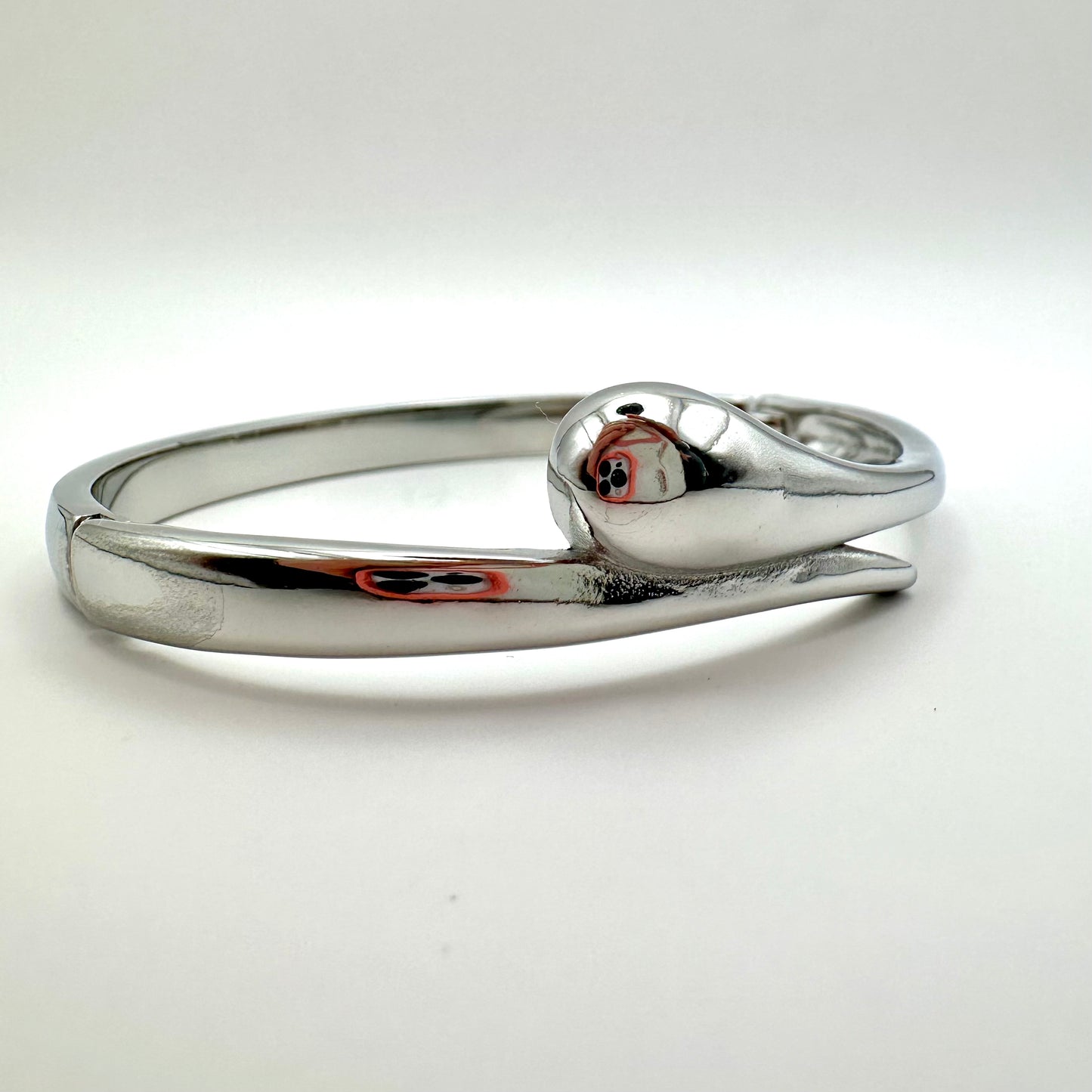 Armreif „Liquid Drop“ in Silber-Optik