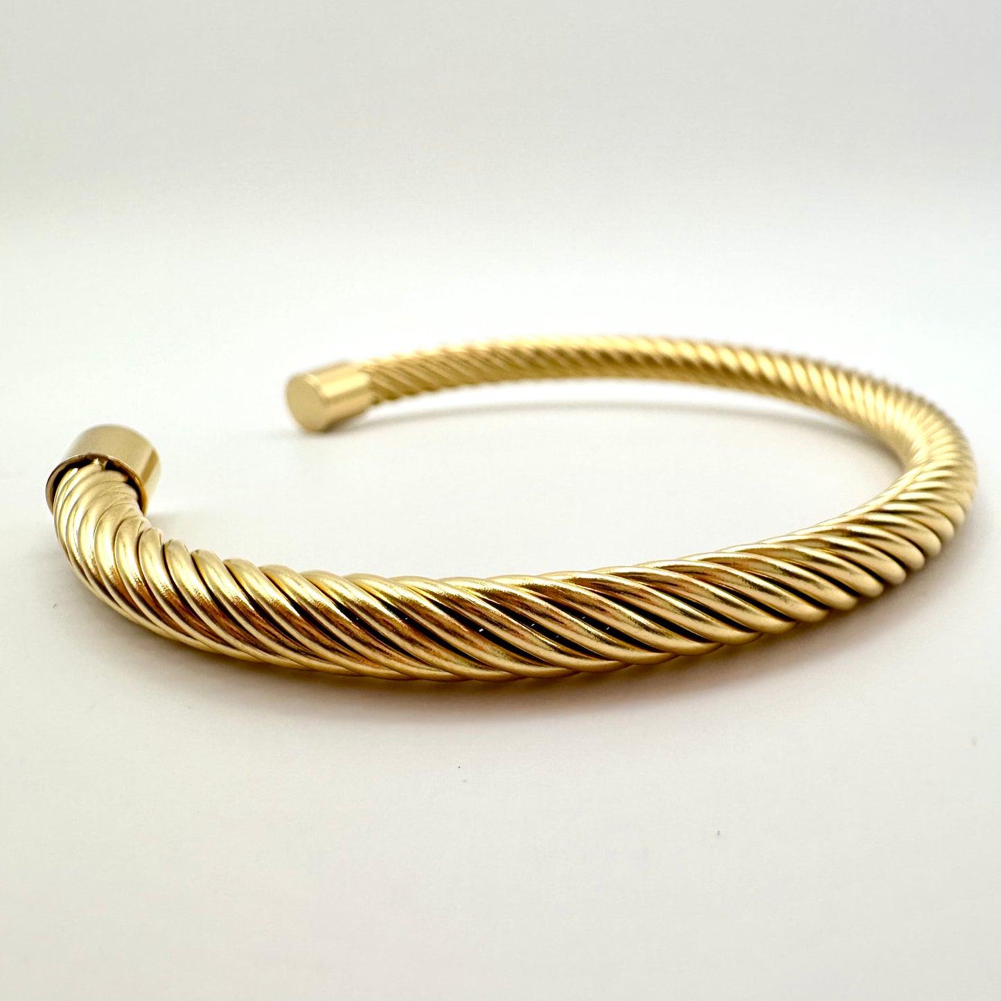 Armreif „Golden Rope“ im Kordel-Design