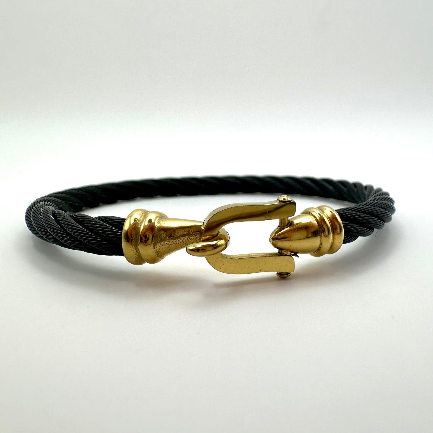 Armreif „Nautical Black & Gold“ mit Hufeisen-Verschluss