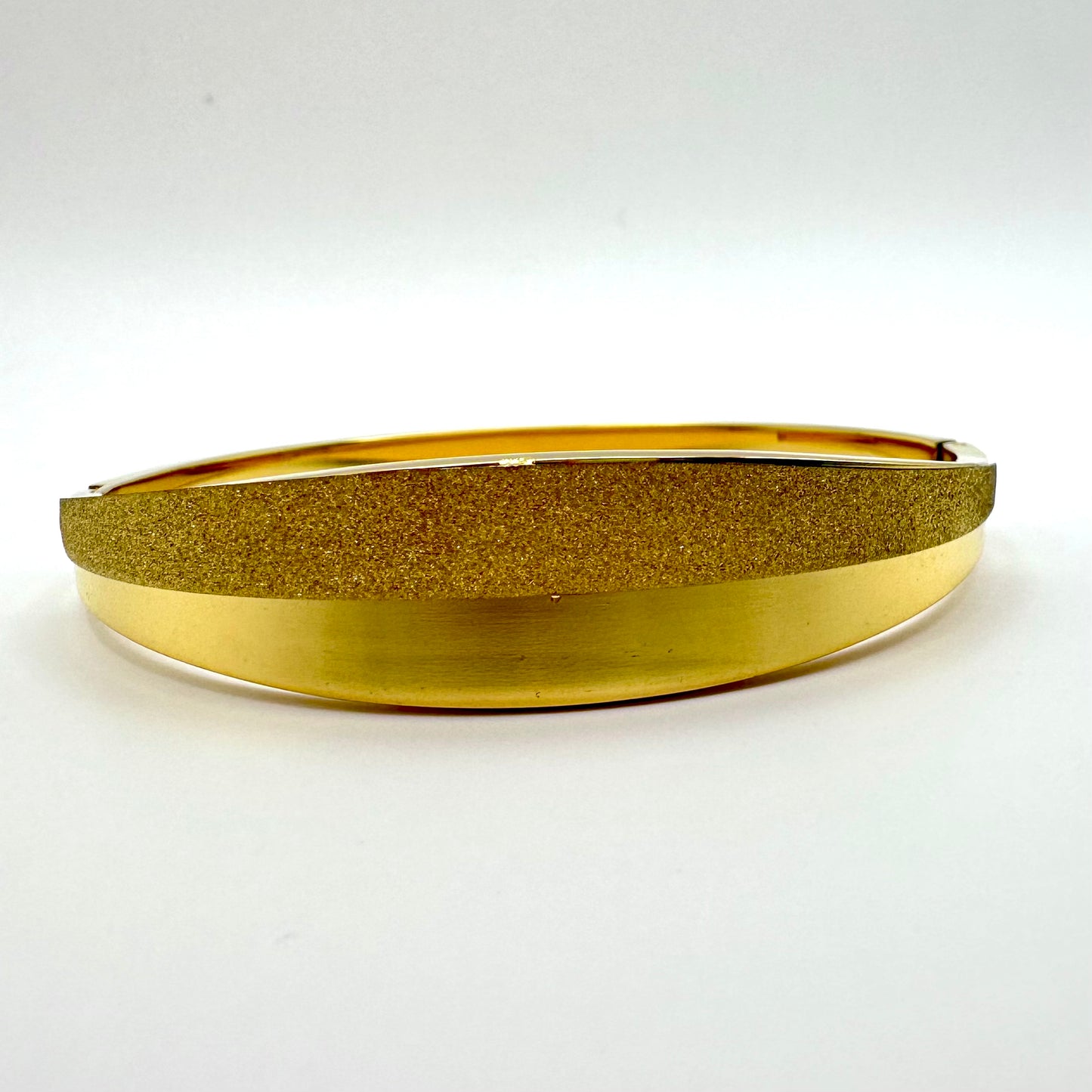 Armreif „Golden Horizon“ mit Sparkle-Finish