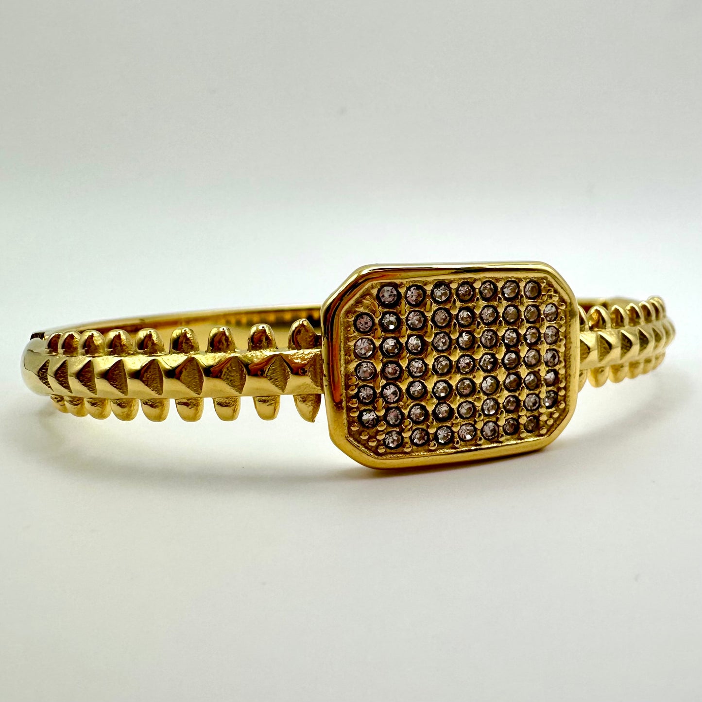 Armreif „Royal Shield“ in Gold-Optik