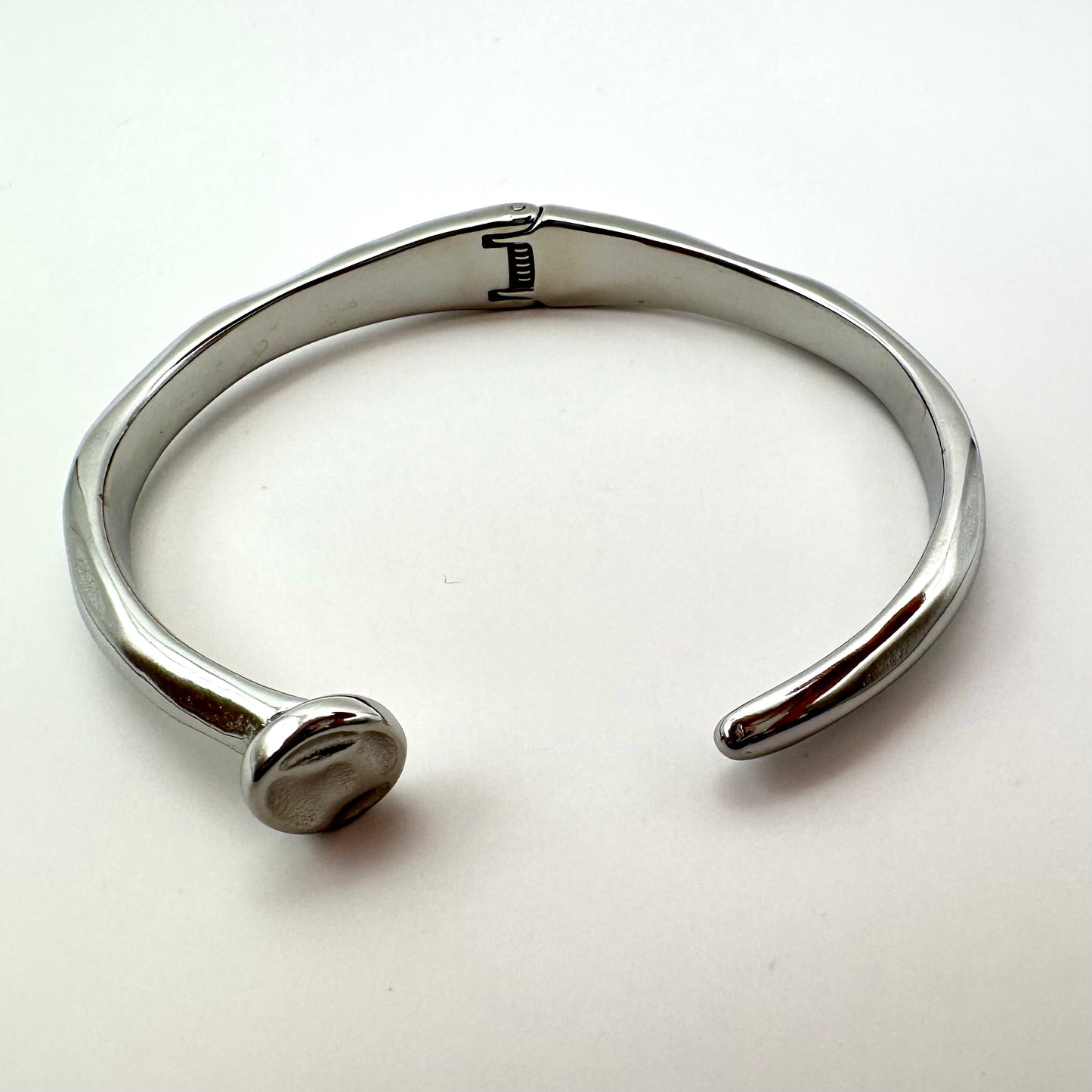 Armreif „Industrial Prime“ in Antik-Silber