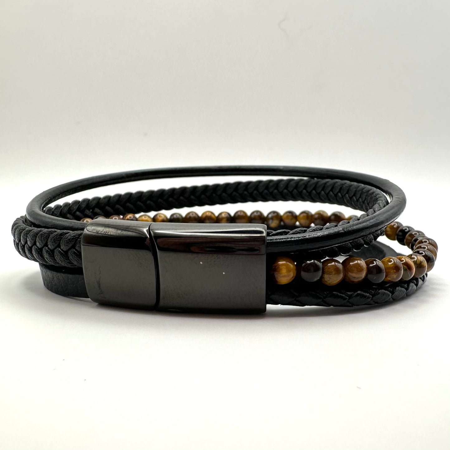Mehrlagiges Lederarmband mit Tigerauge-Perlen
