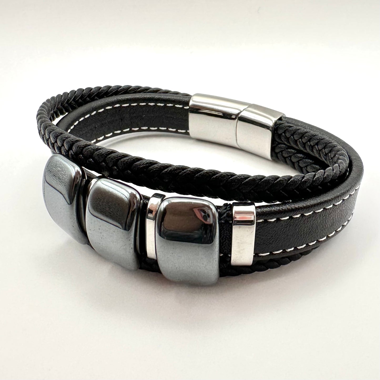 Herren-Lederarmband Hematit mit massiven Edelstahl-Elementen
