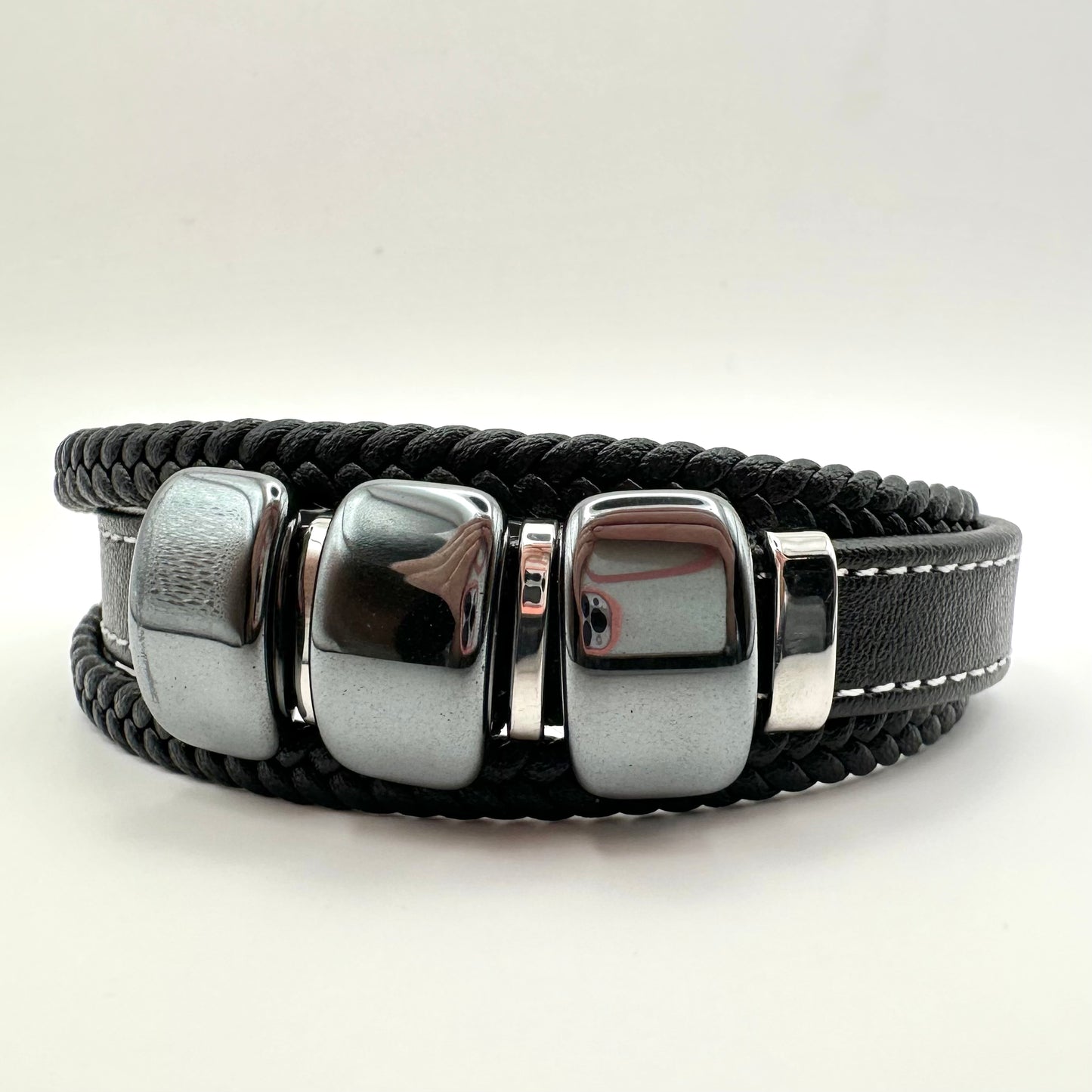 Herren-Lederarmband Hematit mit massiven Edelstahl-Elementen