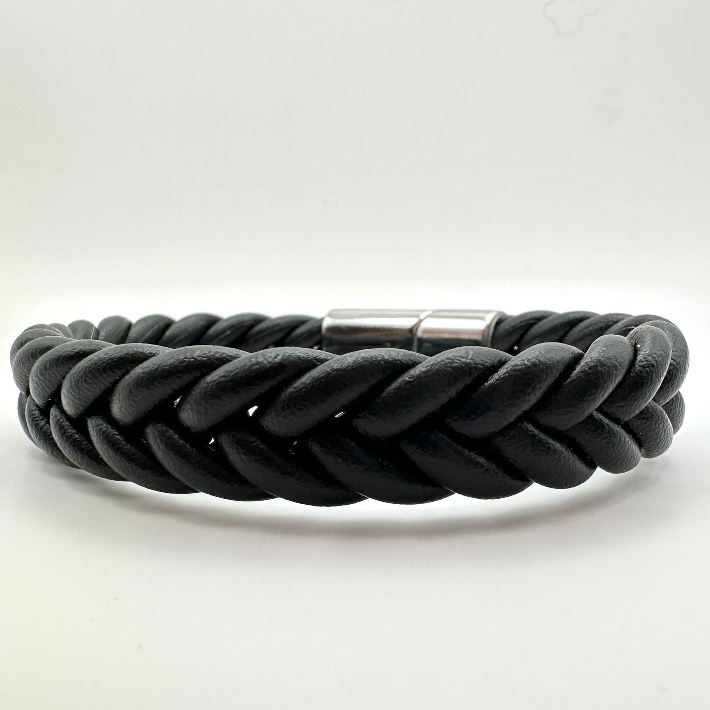 Klassisches Geflochtenes Lederarmband mit Silber-Verschluss