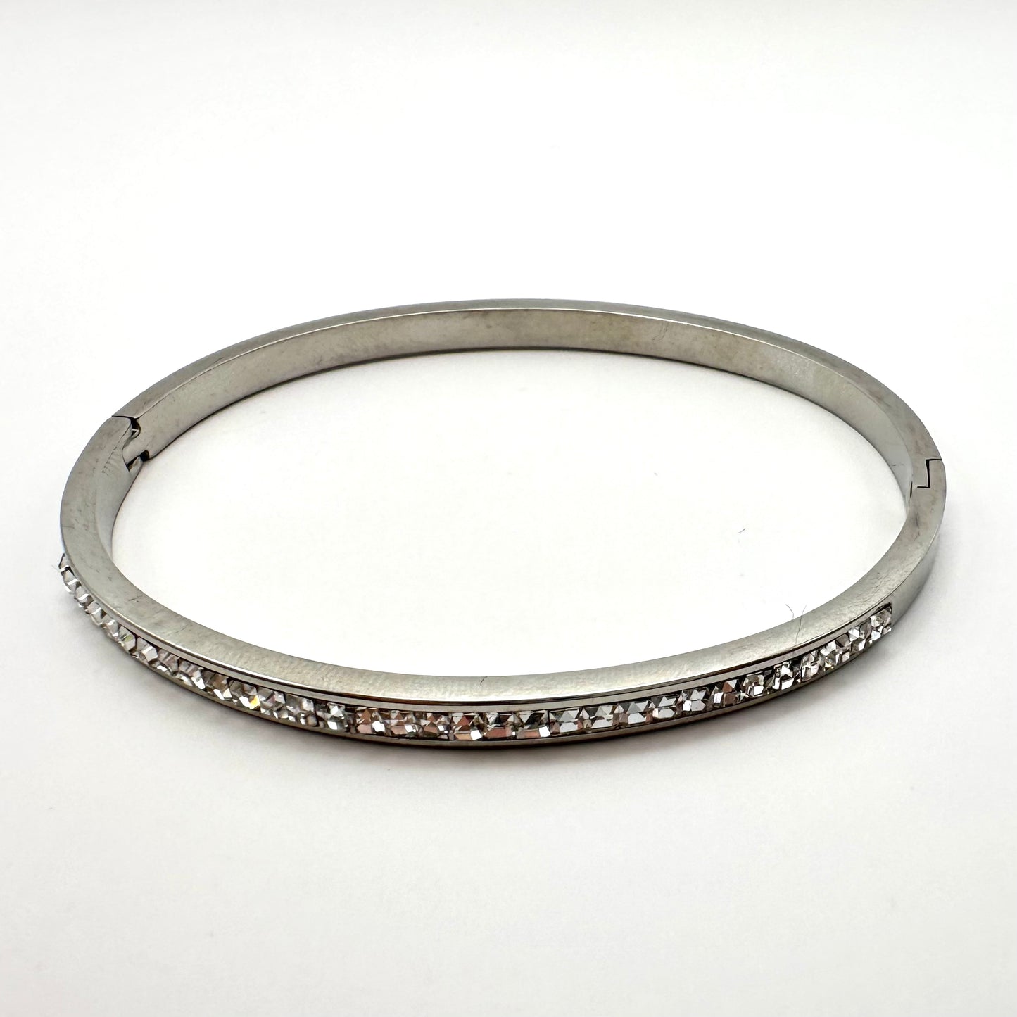 Skulpturaler Armreif „Liquid Drop“