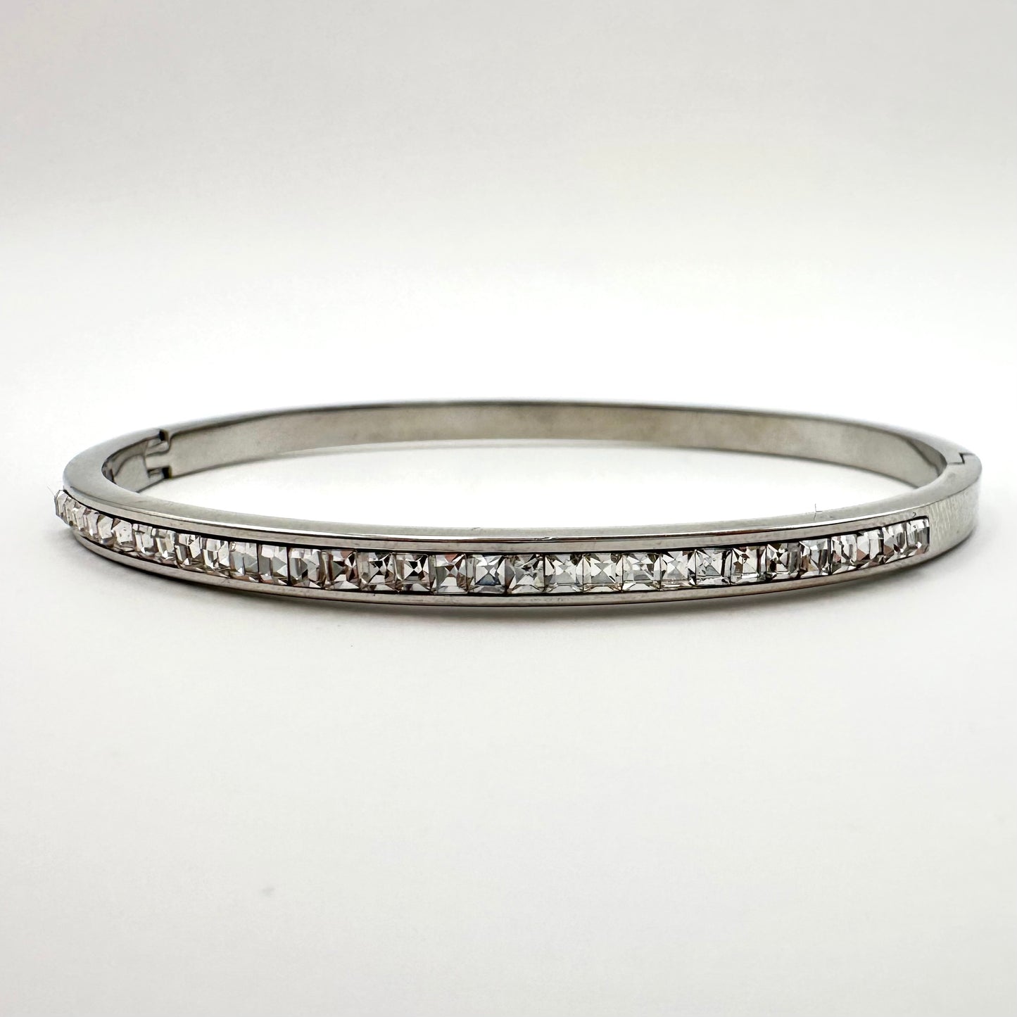 Skulpturaler Armreif „Liquid Drop“