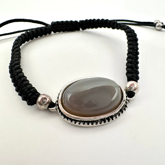 Armband mit grauem Achat – Handgefertigtes Design