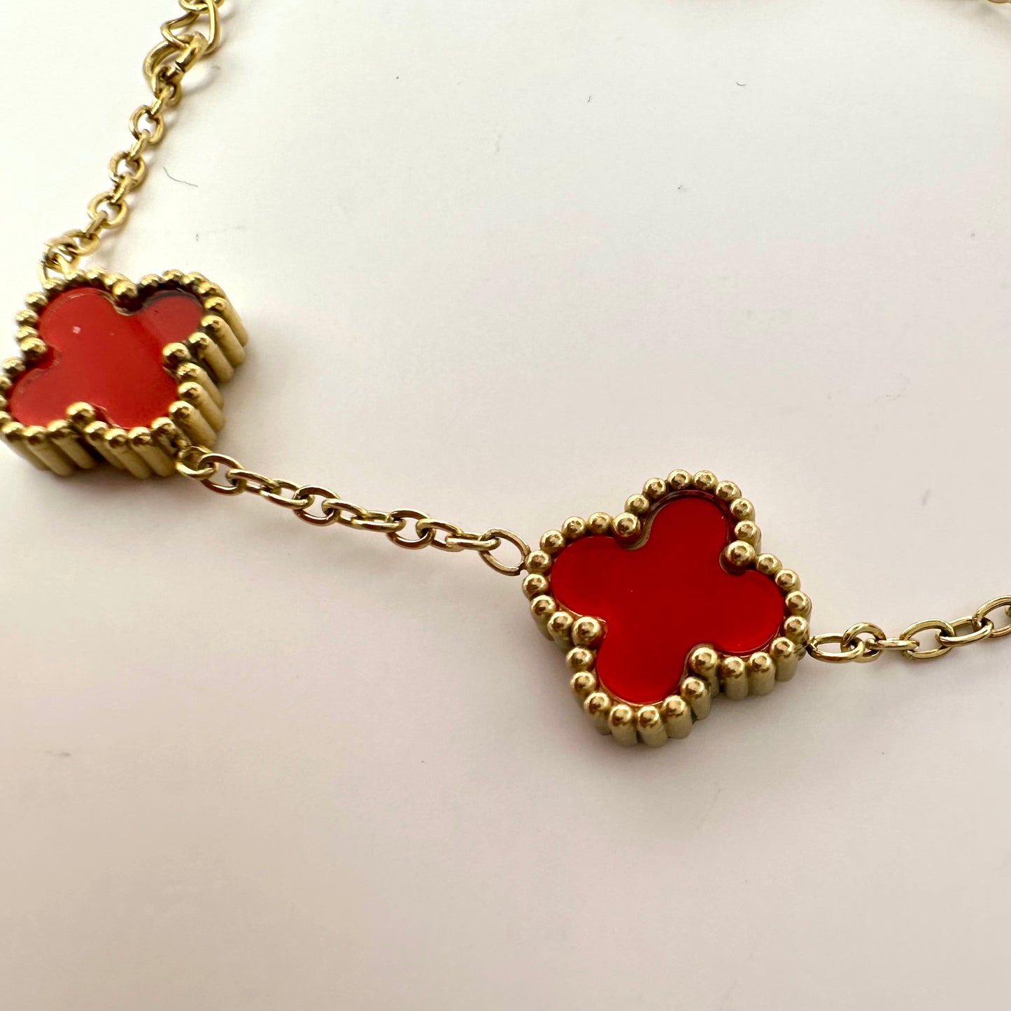 Damen-Armband "Glücksklee" in Rubinrot