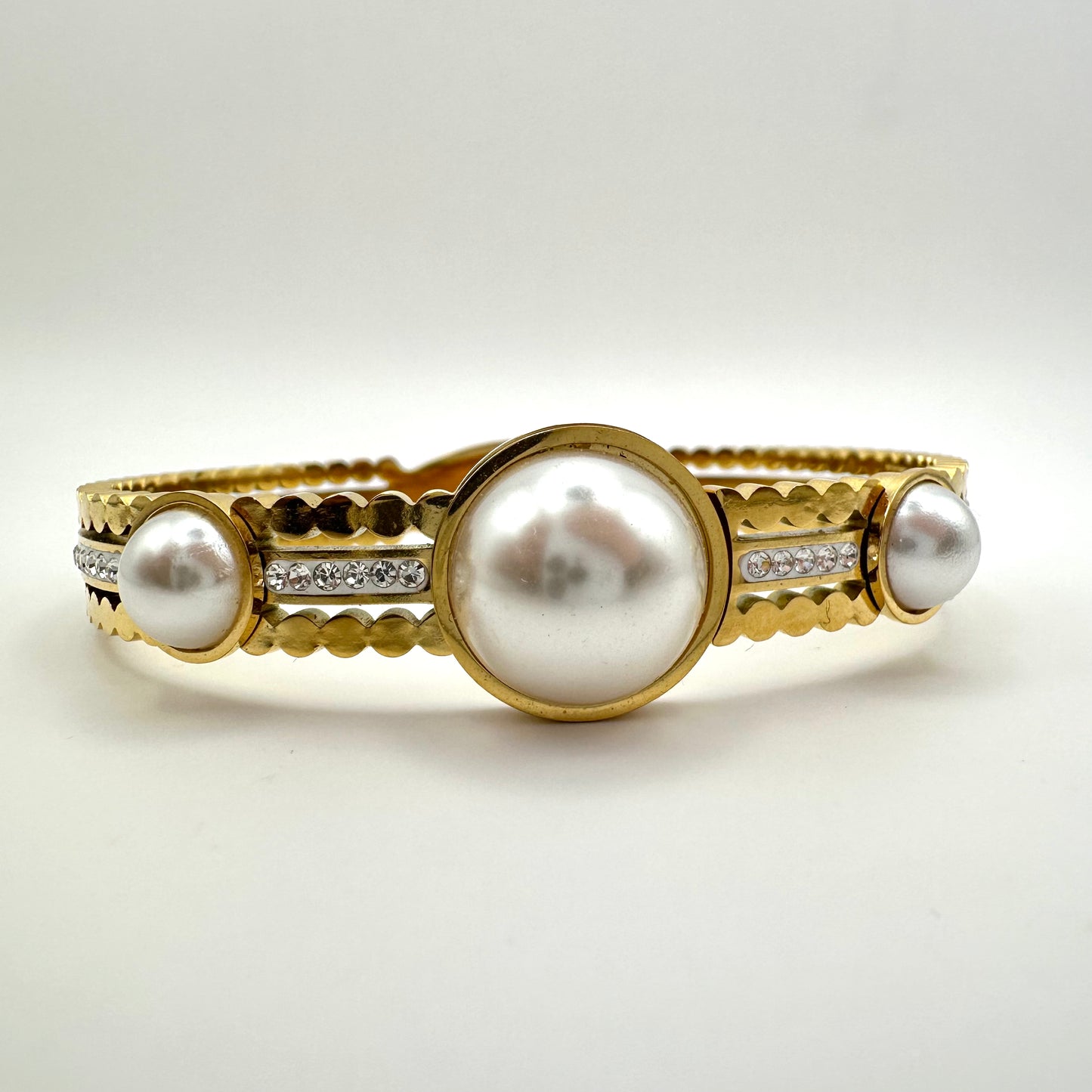 Damen-Armreif "Pearl Majesty" mit Zirkonia-Akzenten