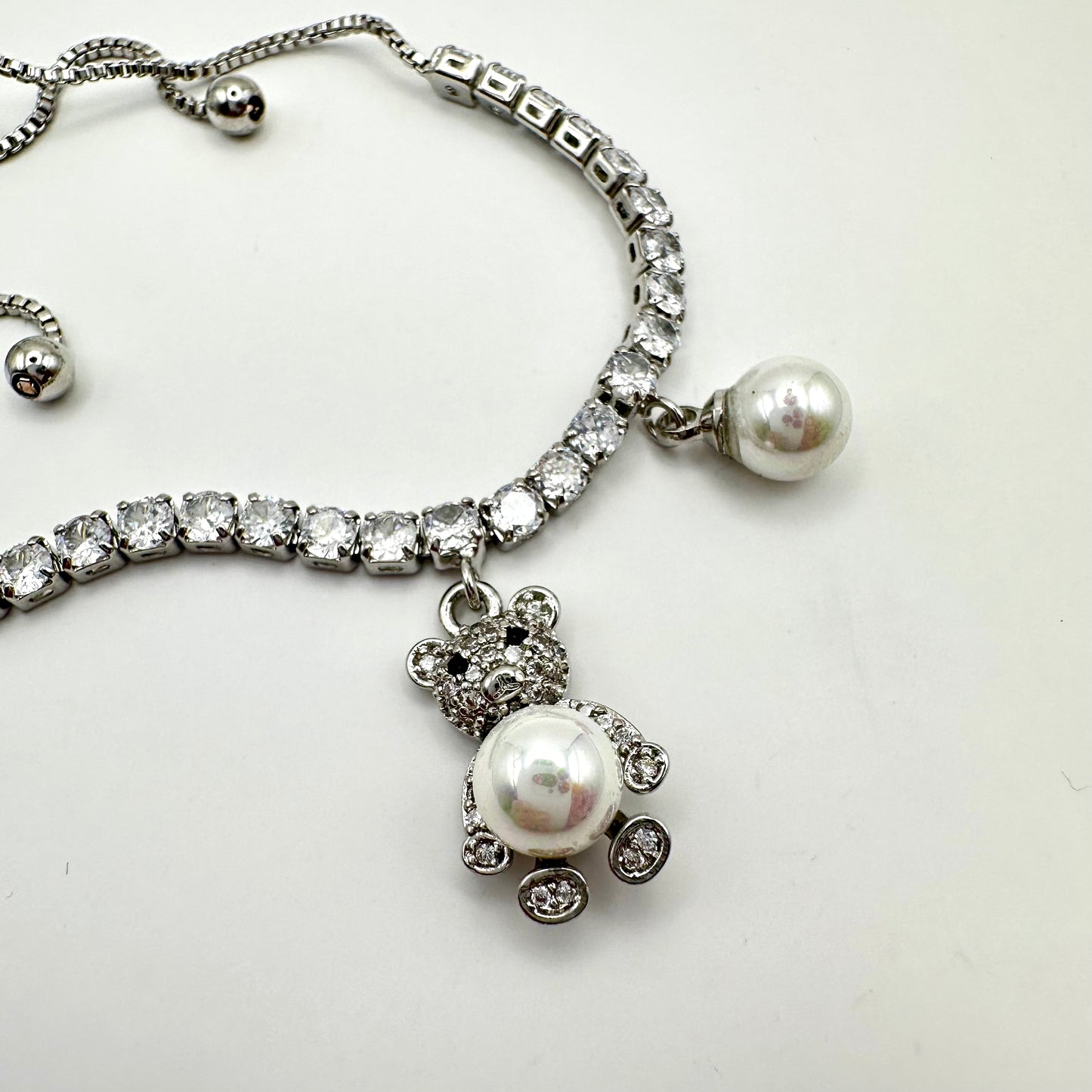Damen-Tennisarmband "Sparkling Teddy" mit Perlenakzenten
