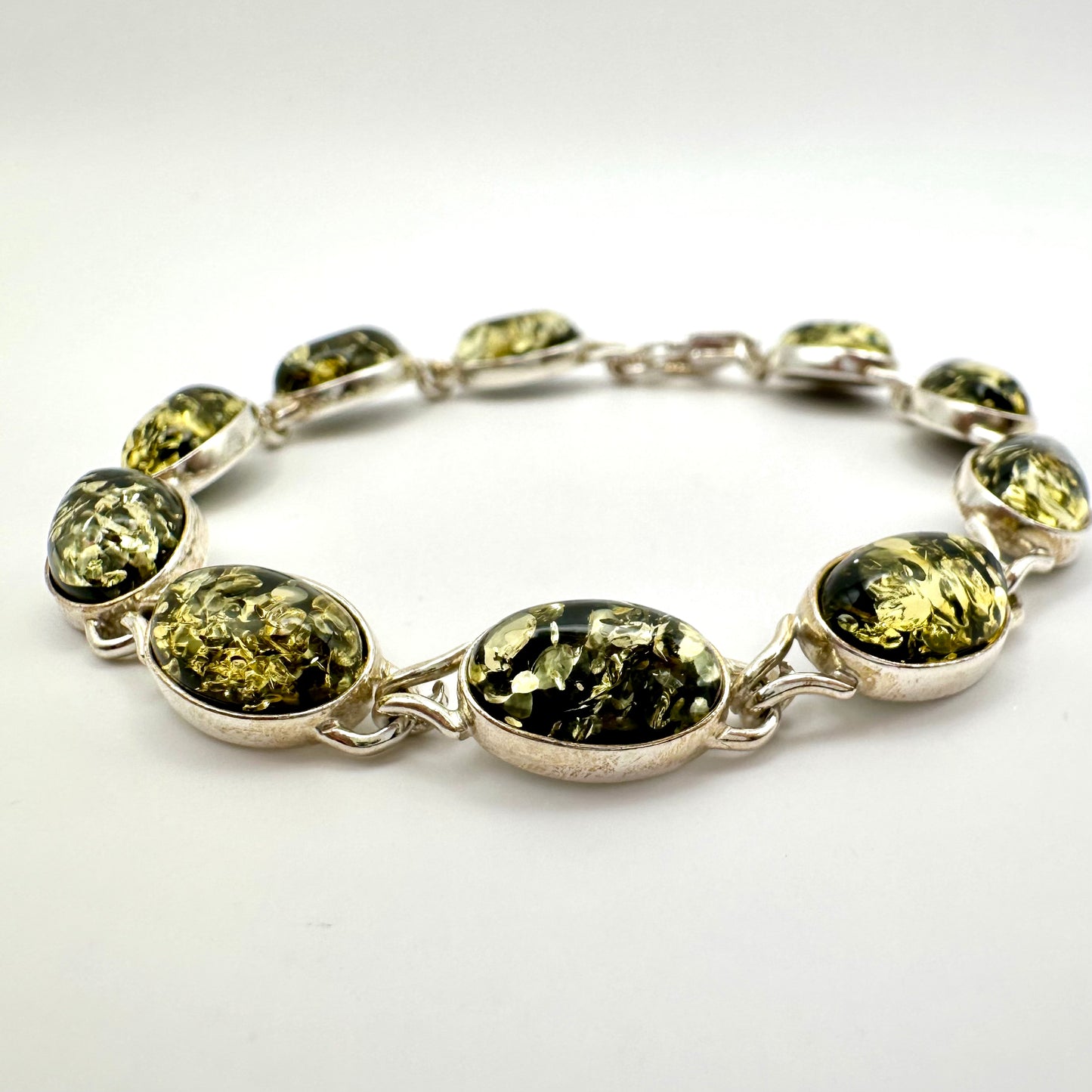 Damen-Armband „Forest Amber“ mit grünem Bernstein