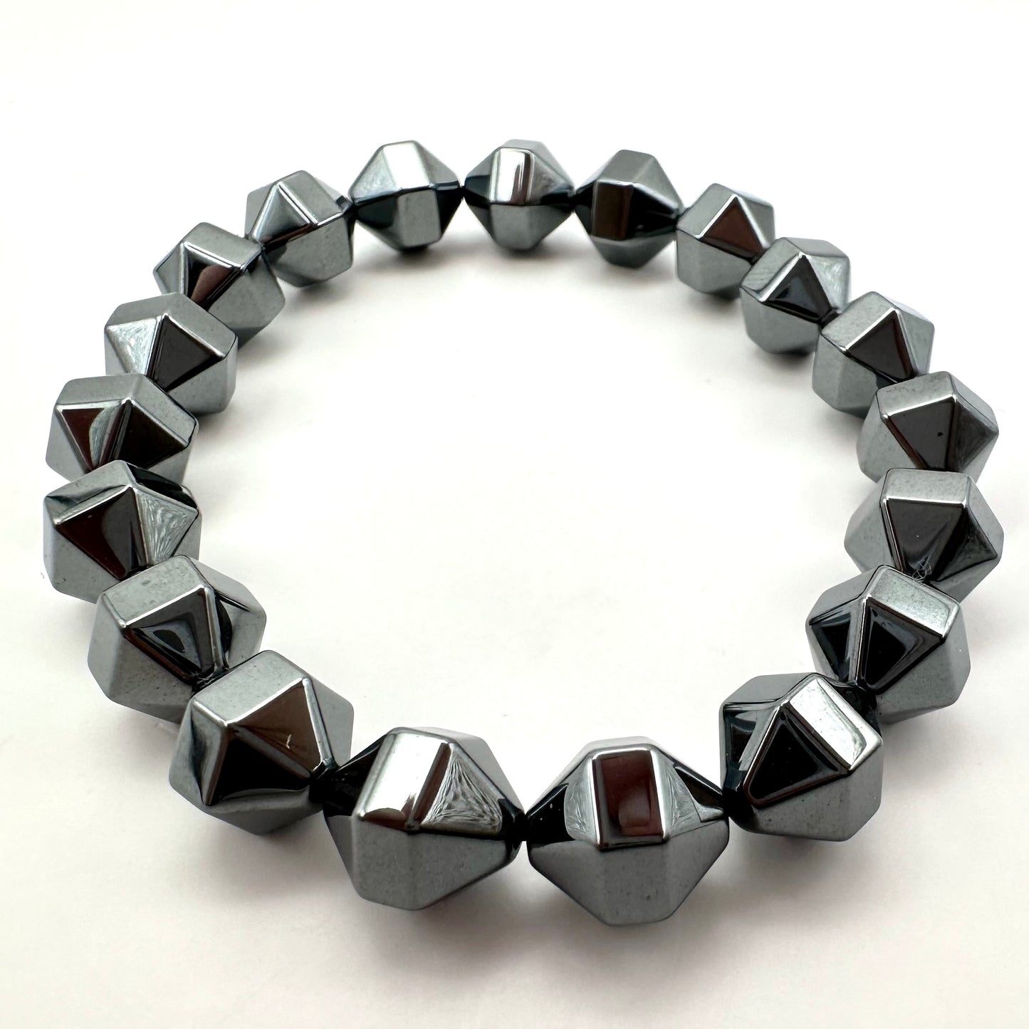 Hämatit-Armband – Geometrische Eleganz