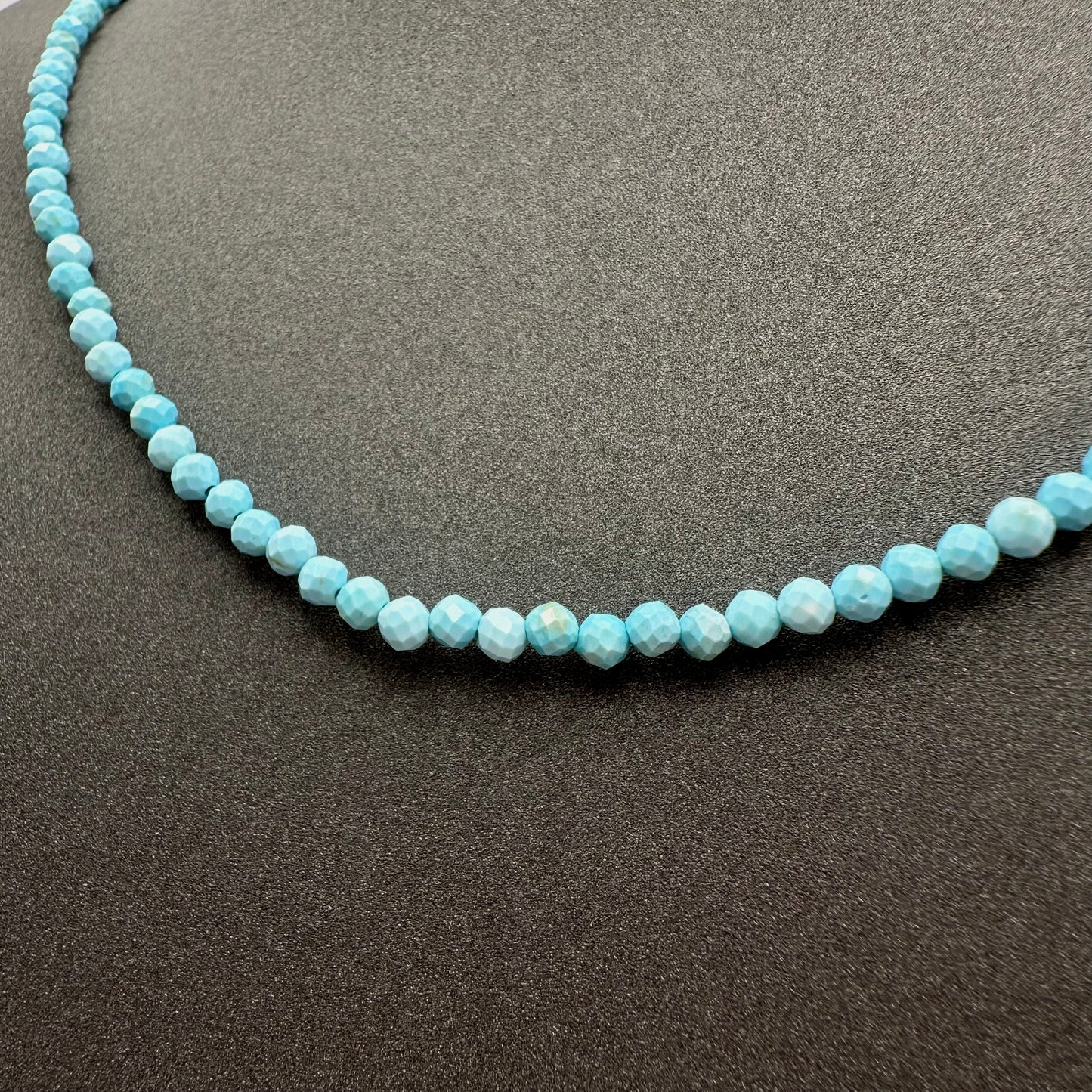 Schmuck-Set aus facettiertem «Türkis-Glow»
